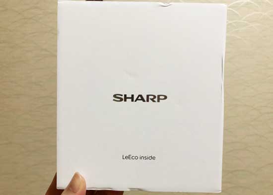 SharpのZ2の白い箱